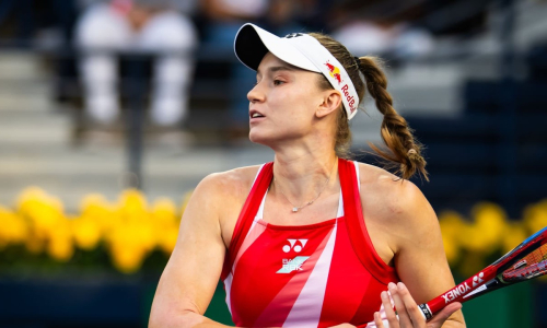 Рыбакина узнала цену разгрома Швёнтек на Итоговом турнире WTA