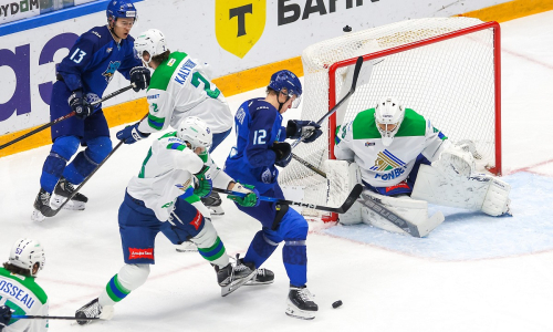 «Навал результата не давал». Эксперт разобрал пятое подряд поражение «Барыса» в КХЛ
