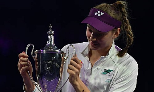 «Она вдохновляет нацию». Елена Рыбакина восхитила лучшим теннисом на планете