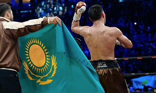 Казахстанский боксер пугает всех своим лицом