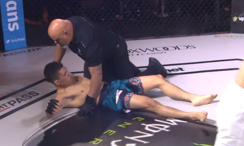 Нокаутом за 36 секунд закончился дебютный бой казахстанца в американской лиге. Видео