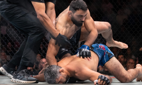 Главный кард турнира UFC 322 стартовал с нокаута за 15 секунд. Видео