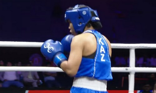 Восходящая звезда бокса из Казахстана сразилась с чемпионкой мира за финал
