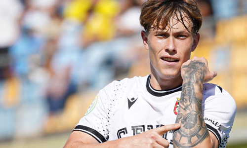 Казахстанский форвард забил гол за клуб из Испании. Видео