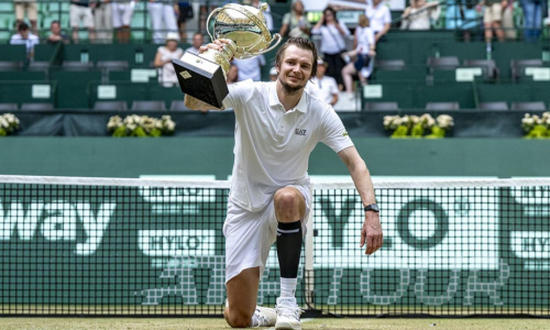 Лучший сезон Бублика, исторический титул Рыбакиной и серьёзный спад Путинцевой. Итоги теннисного года для Казахстана