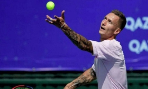 Казахстанский теннисист вышел в четвертьфинал турнира в Пакистане