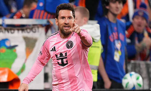 Лионель Месси попросил подписать обладателя Лиги Чемпионов