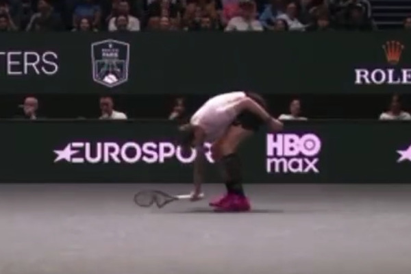 Александр Бублик жестко отреагировал на поражение в парижском «Мастерсе». Фото