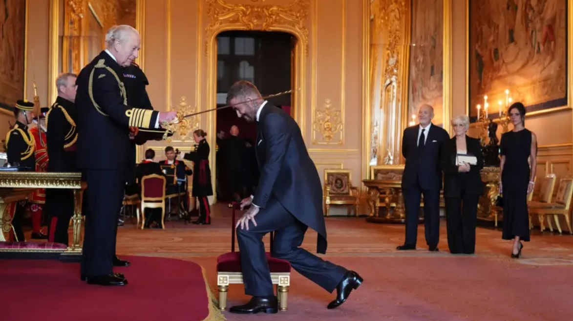 Король Чарльз III присвоил титул рыцаря Дэвиду Бекхэму