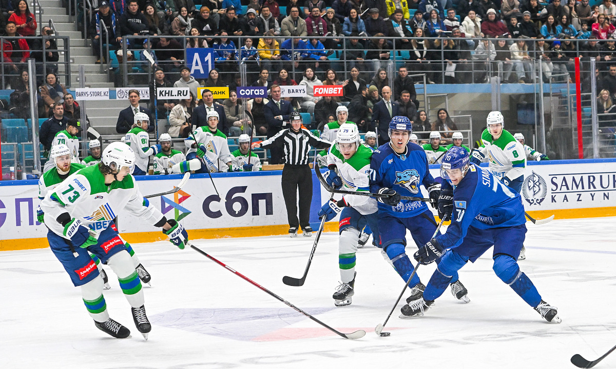 Фоторепортаж с матча КХЛ «Барыс» — «Салават Юлаев» 1:2
