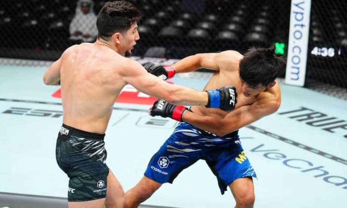 Казахстанский боец получил приглашение на Гран-при после увольнения из UFC