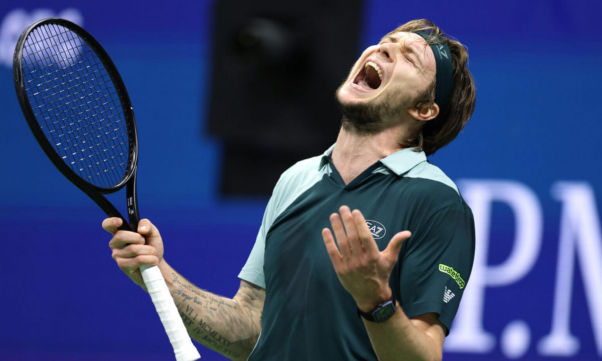 Первая ракетка Казахстана столкнулся с неожиданной проблемой