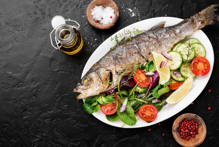 Сколько рыбы нужно есть взрослым и детям