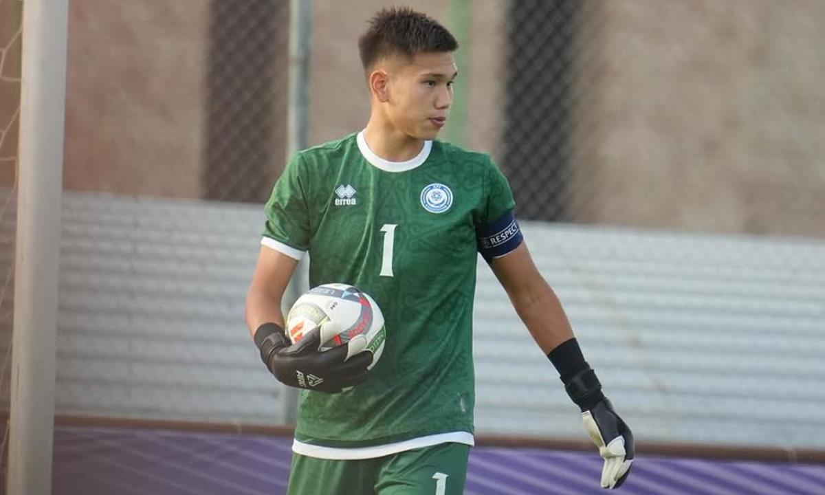 Сборная Казахстана с Калмурзой в воротах сотворила сенсацию в отборе на Евро