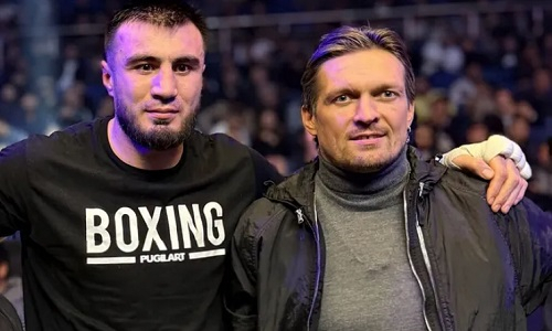 Усик сделал выбор между Джалоловым и Дюбуа