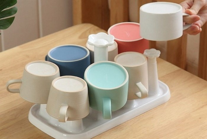 Почему чашки и стаканы лучше хранить вверх дном