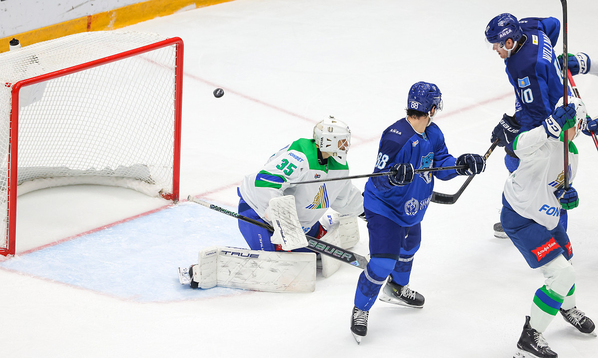Фоторепортаж с матча КХЛ «Барыс» — «Салават Юлаев» 2:1