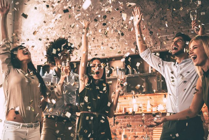 Как быстро убрать квартиру после вечеринки — советы от профессионалов