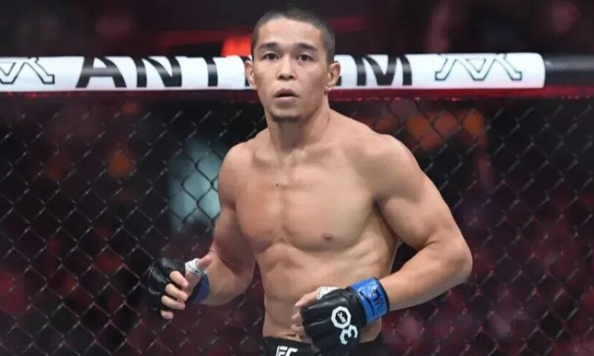 Асу Алмабаева «лишили» денег за шикарную победу в UFC