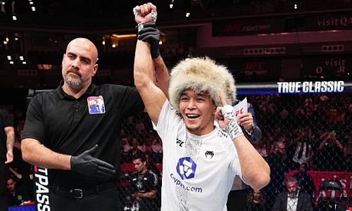 «Казахстан гудит». Камил Гаджиев отреагировал на яркую победу Асу Алмабаева в UFC