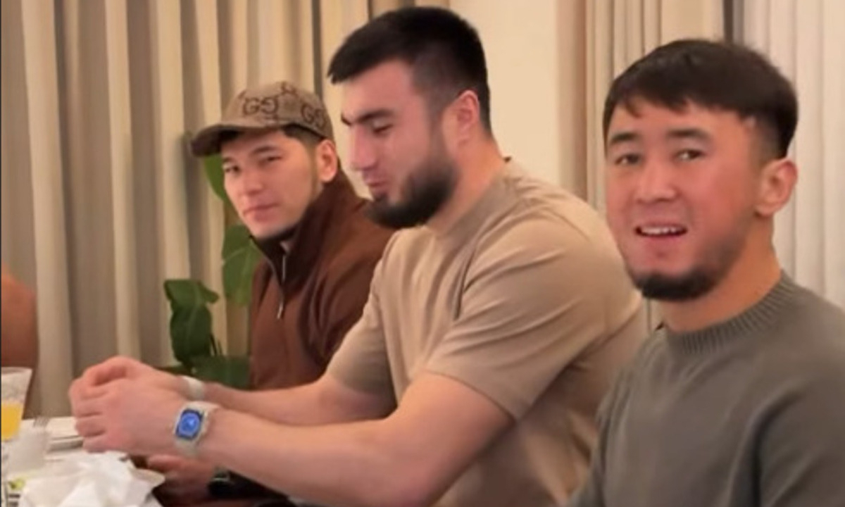 Баходир Джалолов собрал звезд сборной Казахстана. Видео