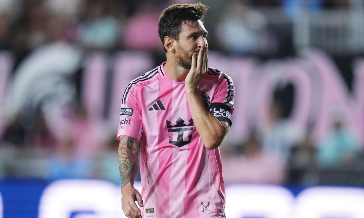 В Испании раскрыли полную историю сорвавшегося возвращения Месси в «Барселону»