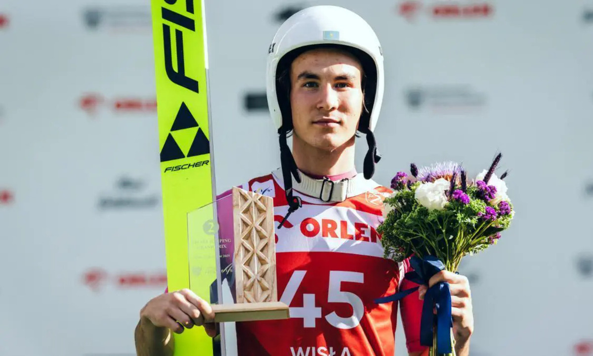 Казахстанский прыгун с трамплина выступил на этапе Кубка мира