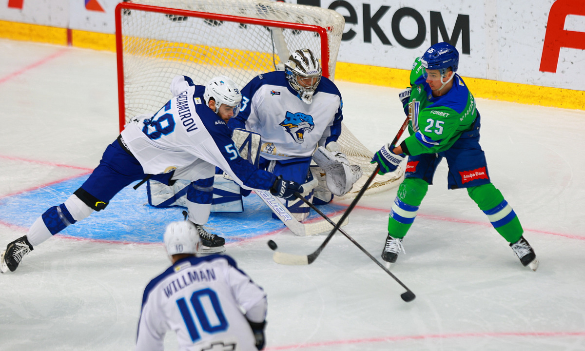 Фоторепортаж с матча КХЛ «Салават Юлаев» — «Барыс» 7:4