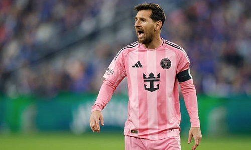 Назван футболист, который уделал бы Месси по количеству «Золотых мячей»