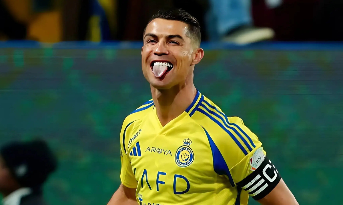 Роналду забил гол непробиваемому роботу-вратарю. Видео