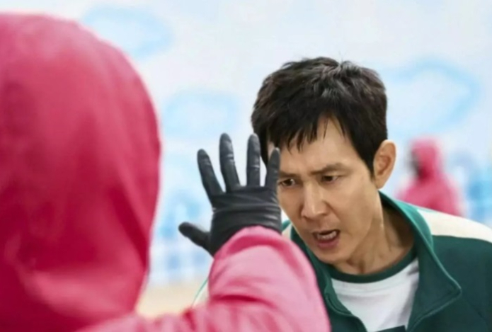 Мошенники создали фейк актера из «Игры в кальмара» и украли миллионы