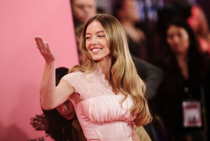 Сидни Суини кардинально сменила имидж. Фото