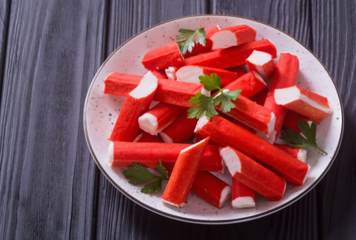 Из чего делают крабовые палочки и есть ли от них польза