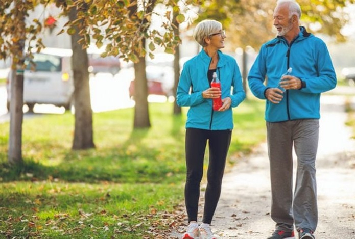 Ученые выяснили, что ходьба улучшает слух