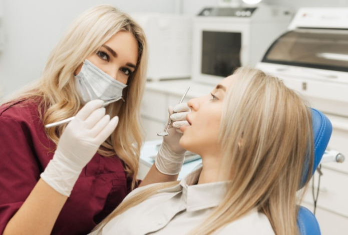 Как облегчить рост зубов мудрости