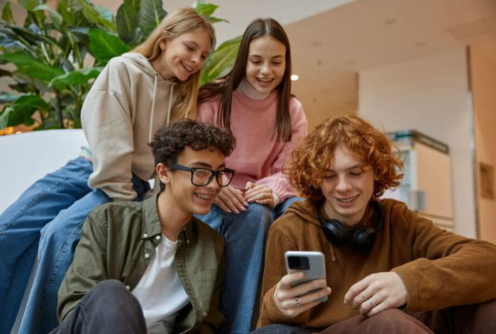 Почему молодых сотрудников-зумеров нужно постоянно хвалить