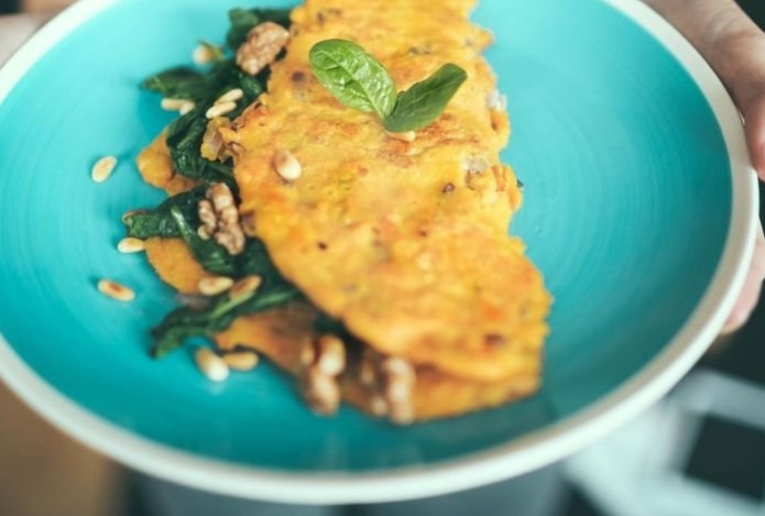 Врач описала идеальный завтрак для человека с больной печенью