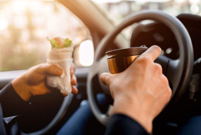 Можно ли на самом деле запивать еду водой, кофе и чаем