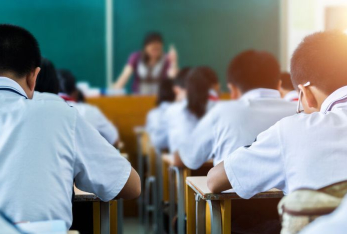 Психолог объяснила, почему молодежь не хочет запоминать информацию