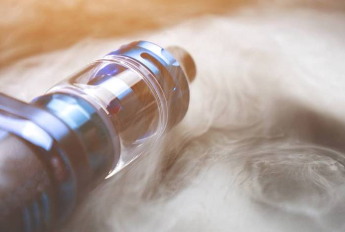 Ученые выяснили, что вейпы в три тысячи раз грязнее унитазов