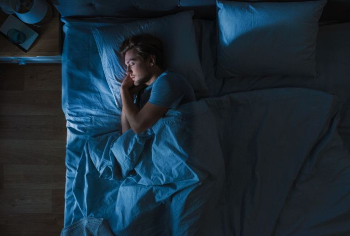 Как правильно спать, чтобы не было болей в шее и спине