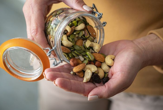 Почему нельзя есть много орехов