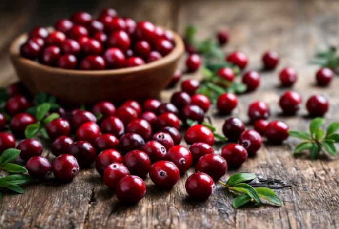 Недооцененный суперфуд — как клюква помогает при сезонных обострениях