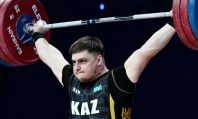 Чемпиону мира по тяжелой атлетике вручили шикарный «подарок» в Казахстане