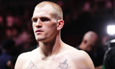 Иэну Гэрри угрожают сломать руку после слов о Шавкате Рахмонове