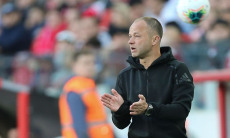 Экс-наставник «Актобе» официально возглавил российский клуб