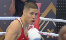 Разгромом закончился первый бой казахстанского боксёра на ЧМ-2025 в Дубае