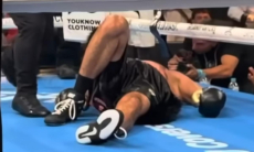 Чудовищным нокаутом закончился бой непобеждённого чемпиона мира по боксу. Видео