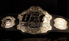 Названы сроки чемпионского боя казахстанца в UFC