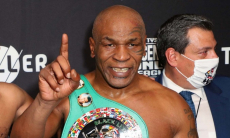 Майк Тайсон объявил дату и место боя с Флойдом Мэйвезером